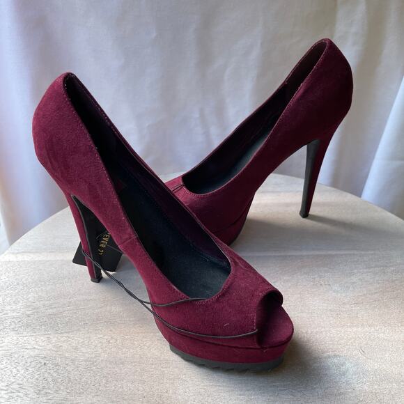 Forever 21 Womens Size 8.5 Heels Wine Faux Suede Peep Toe Platform Stilleto New - Picture 1 of 13